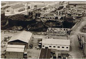 INCENDIE DES CUVES SUR LE PORT 1962 03